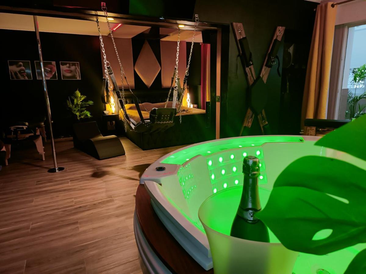 La Loveroom Bdsm De Nice " La Chambre Luxe Des Desirs " 外观 照片