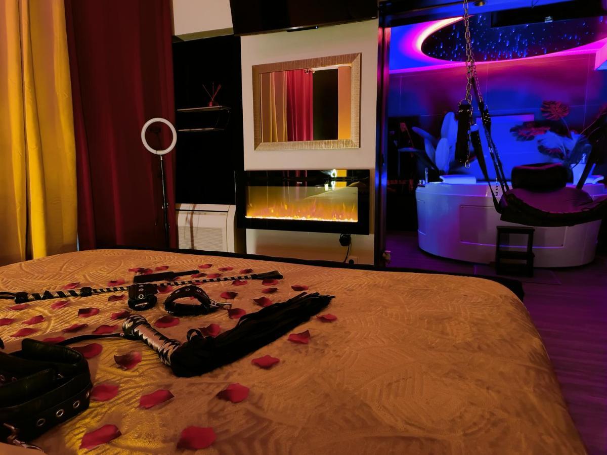 La Loveroom Bdsm De Nice " La Chambre Luxe Des Desirs " 外观 照片