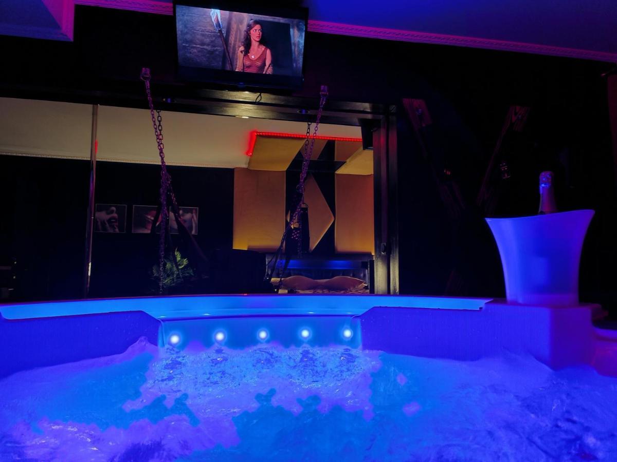 La Loveroom Bdsm De Nice " La Chambre Luxe Des Desirs " 外观 照片