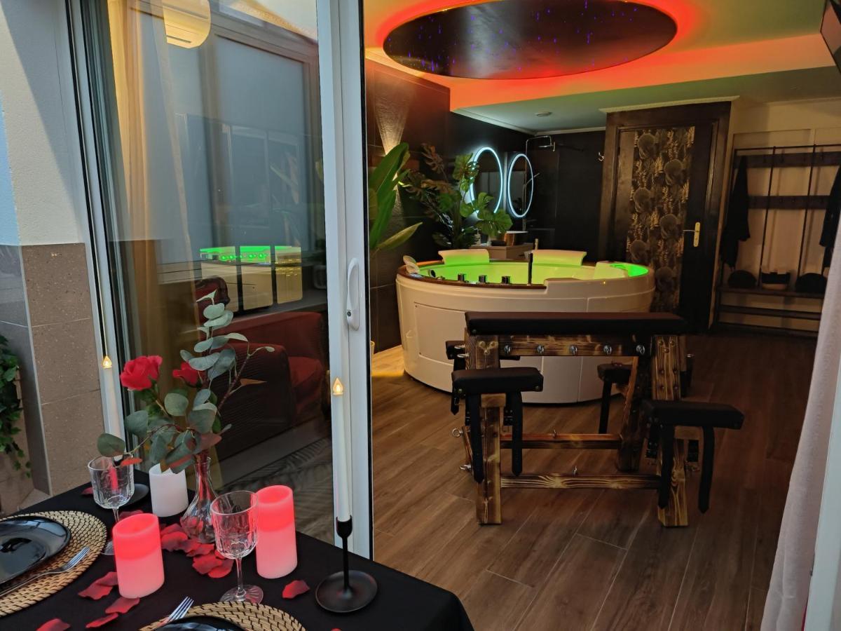 La Loveroom Bdsm De Nice " La Chambre Luxe Des Desirs " 外观 照片