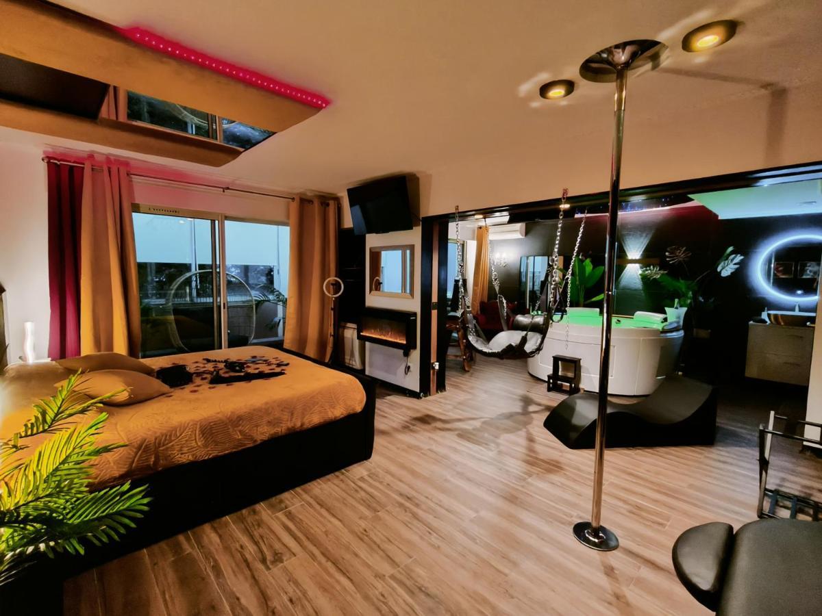 La Loveroom Bdsm De Nice " La Chambre Luxe Des Desirs " 外观 照片